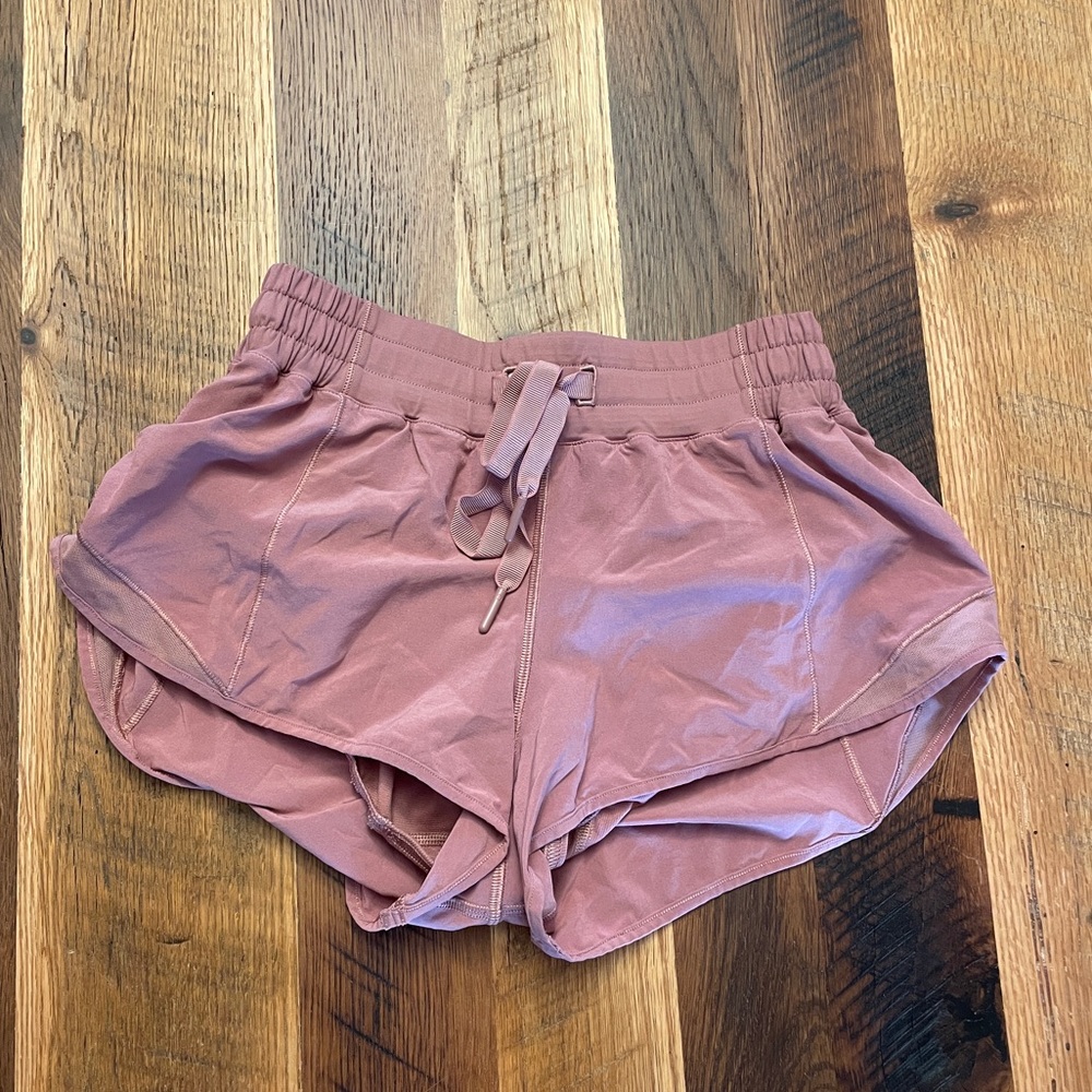 Lululemon Hotty Hot Shorts - Quicksand